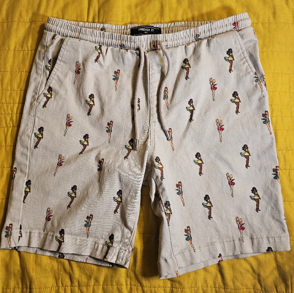 Forever 21 Beige Men’s Hybrid Shorts with Multicolor Pin-Up Images